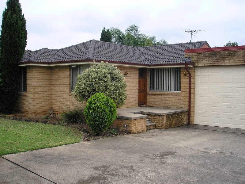 12 Lockyer Avenue, Werrington County NSW 2747