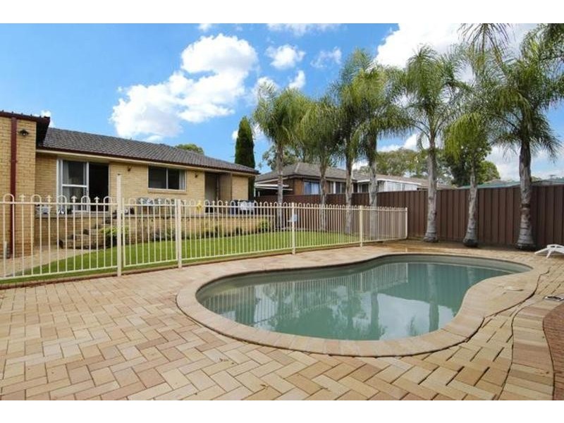 12 Lockyer Avenue, Werrington County NSW 2747