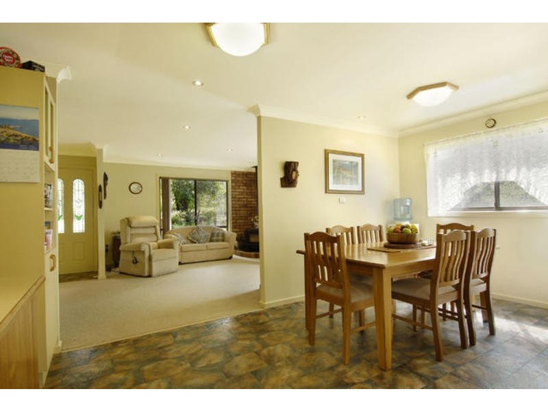 210 Railway Parade, Warrimoo NSW 2774