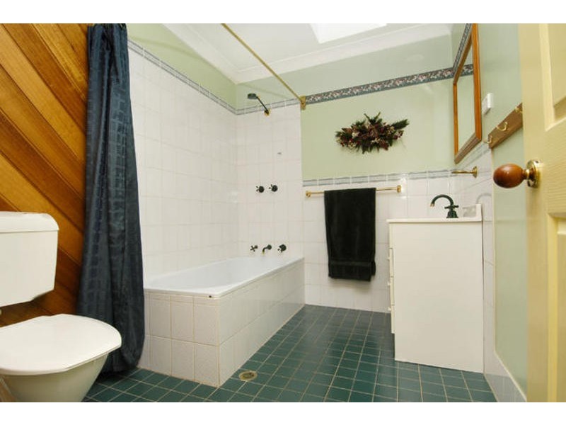 210 Railway Parade, Warrimoo NSW 2774