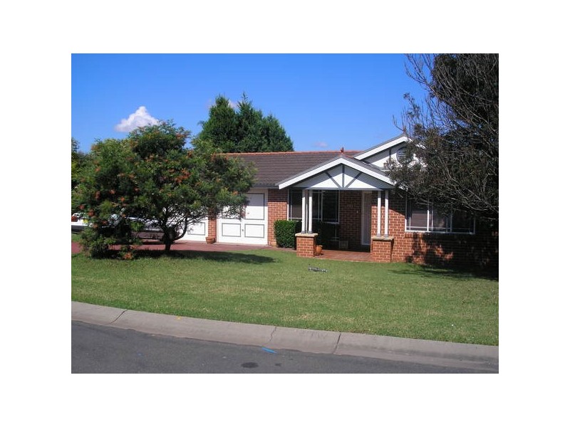 3 Brady Place, Glenmore Park NSW 2745