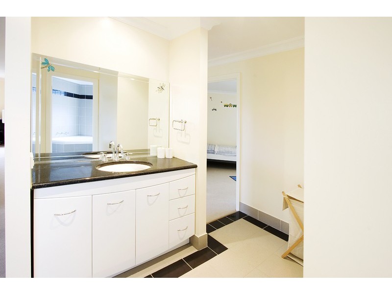 17 Osprey Avenue, Glenmore Park NSW 2745