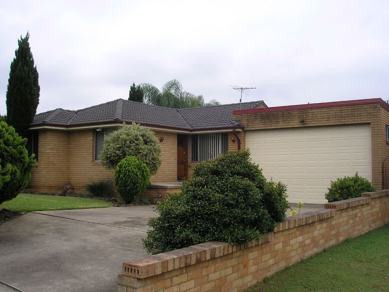 12 Lockyer Avenue, Werrington County NSW 2747