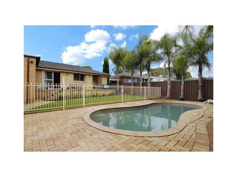 12 Lockyer Avenue, Werrington County NSW 2747