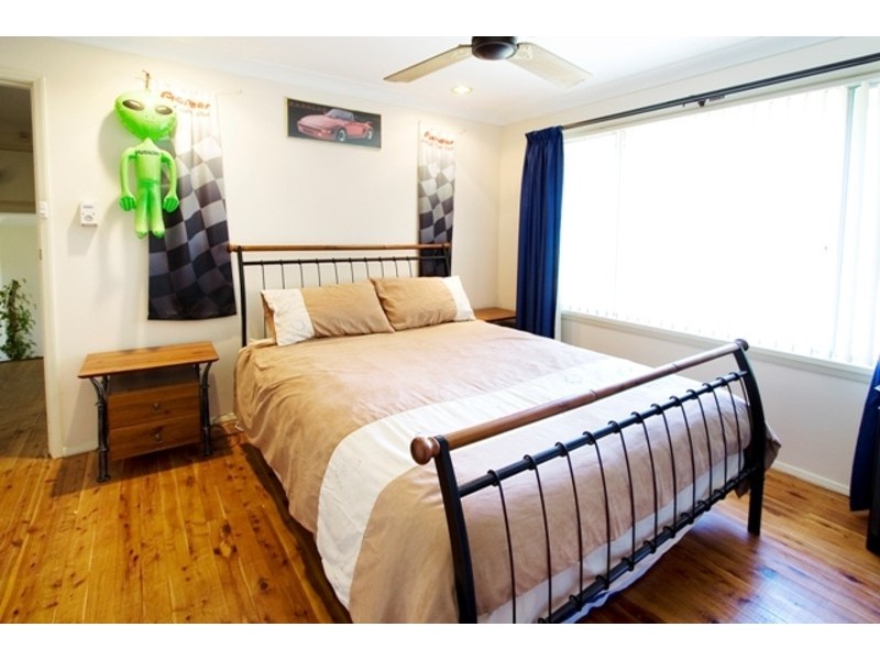 10 Greenway Drive, South Penrith NSW 2750