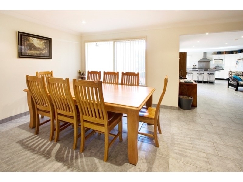 10 Greenway Drive, South Penrith NSW 2750