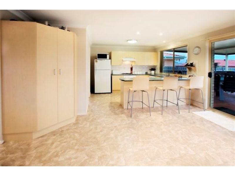 17 Gleneagles Way, Glenmore Park NSW 2745