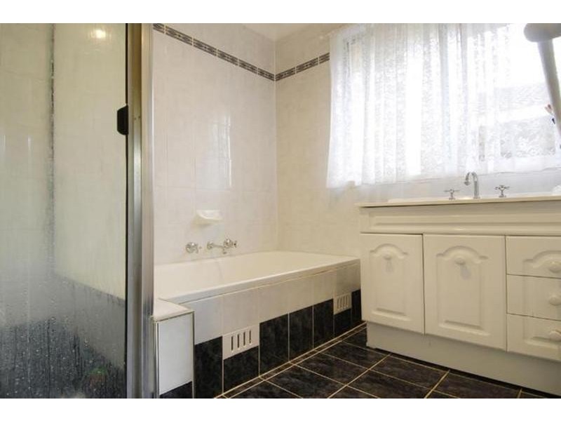 12 Lockyer Avenue, Werrington County NSW 2747