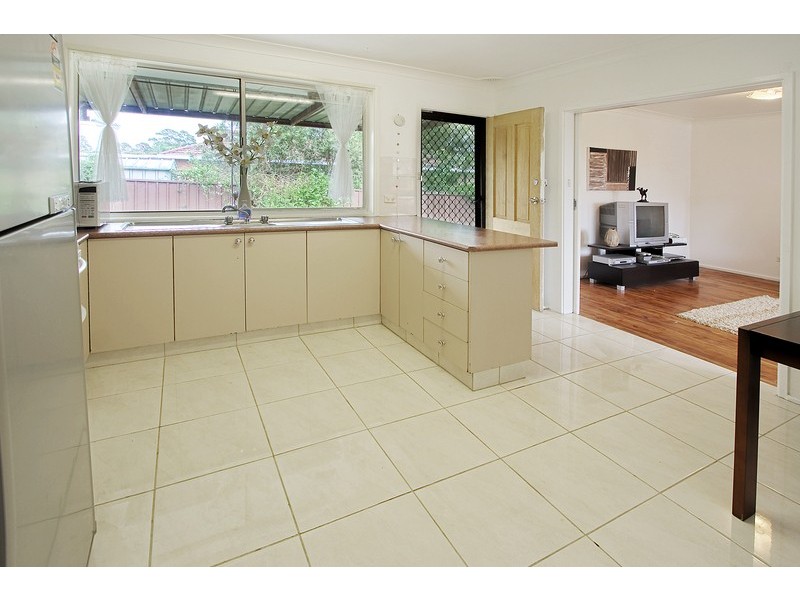 4 Deeside Close, South Penrith NSW 2750