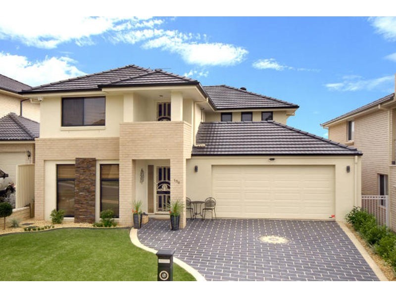 100 Ridgetop Drive, Glenmore Park NSW 2745