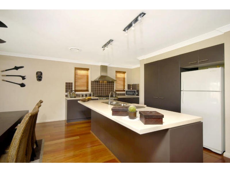 100 Ridgetop Drive, Glenmore Park NSW 2745