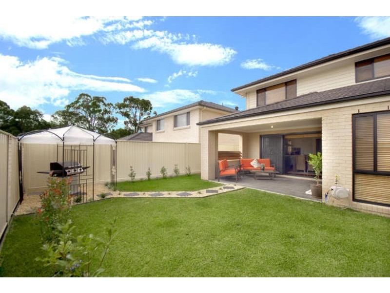 100 Ridgetop Drive, Glenmore Park NSW 2745