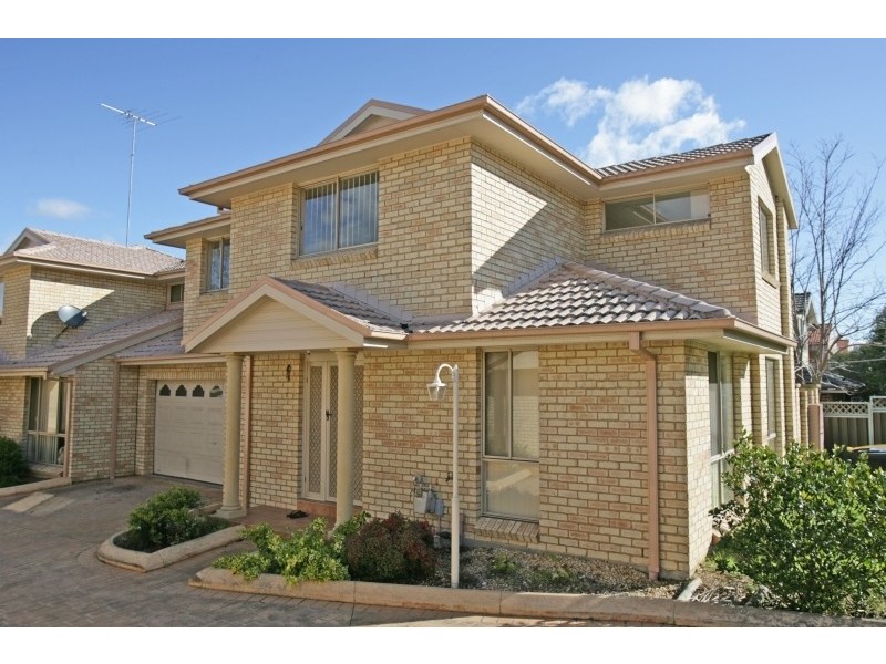 1/18 Barber Avenue, Penrith NSW 2750