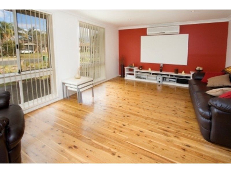 9 Carnation Avenue, Claremont Meadows NSW 2747