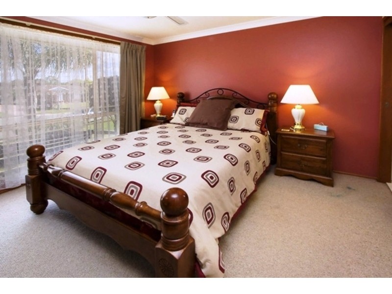 5 Magpie Place, Glenmore Park NSW 2745