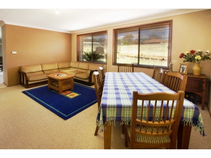 5 Magpie Place, Glenmore Park NSW 2745