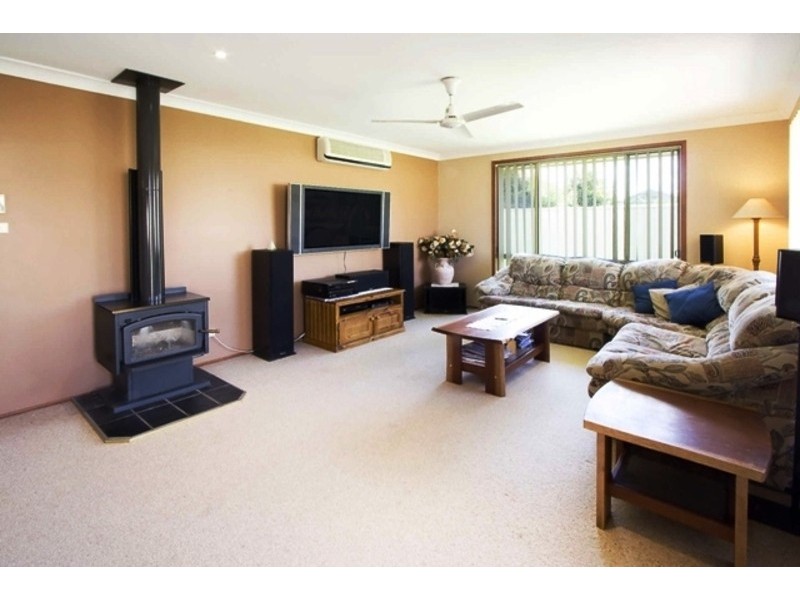 5 Magpie Place, Glenmore Park NSW 2745