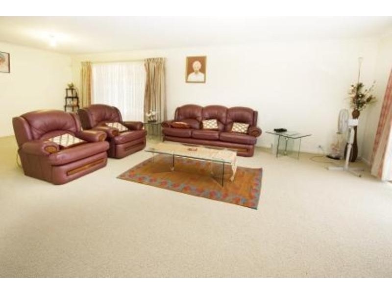 12 Brigadoon Road, Glenmore Park NSW 2745