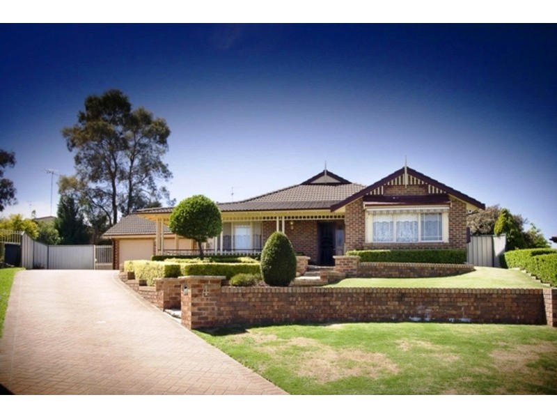 4 Esson Place, Glenmore Park NSW 2745