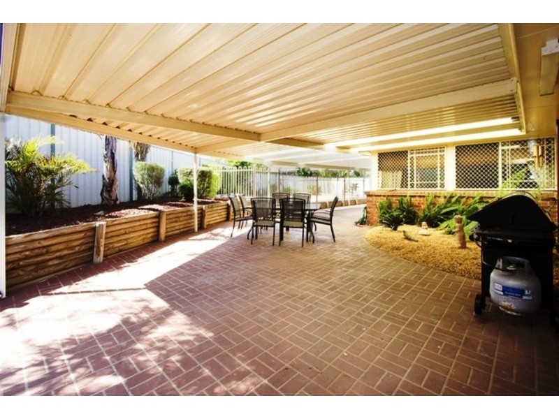 4 Esson Place, Glenmore Park NSW 2745