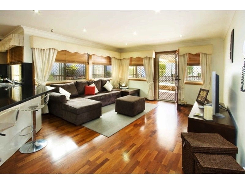 4 Esson Place, Glenmore Park NSW 2745