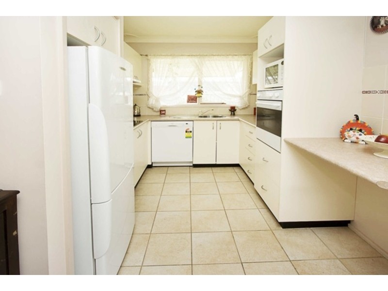 4 Greenway Drive, South Penrith NSW 2750