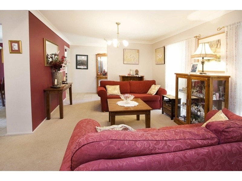 4 Greenway Drive, South Penrith NSW 2750