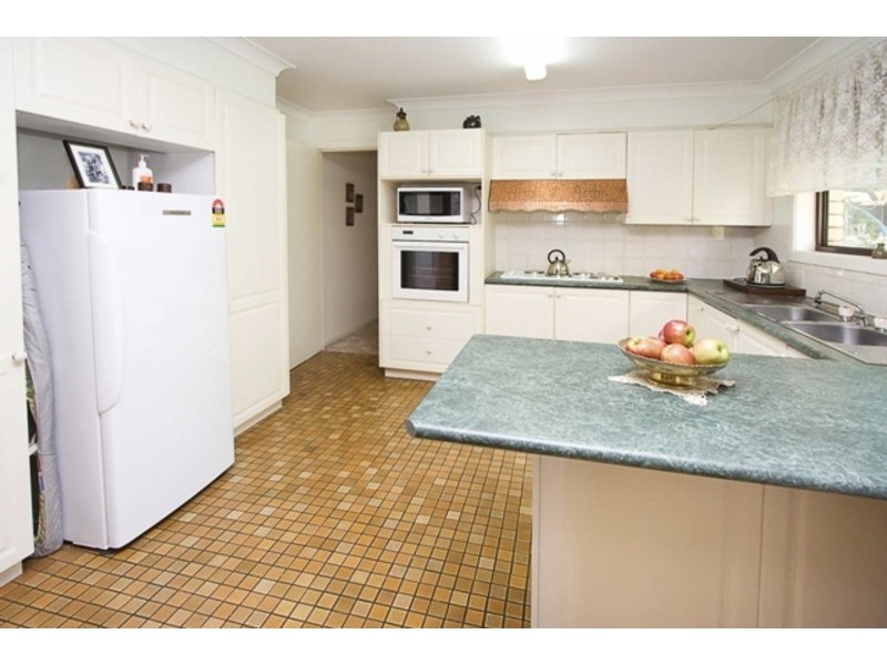 8 Dallas Avenue, South Penrith NSW 2750