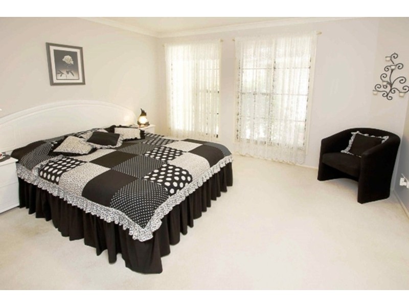 10 Torquay Terrace, Glenmore Park NSW 2745