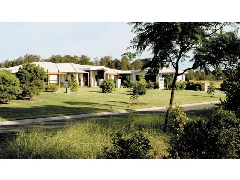 - Twin Creeks Drive, Luddenham NSW 2745