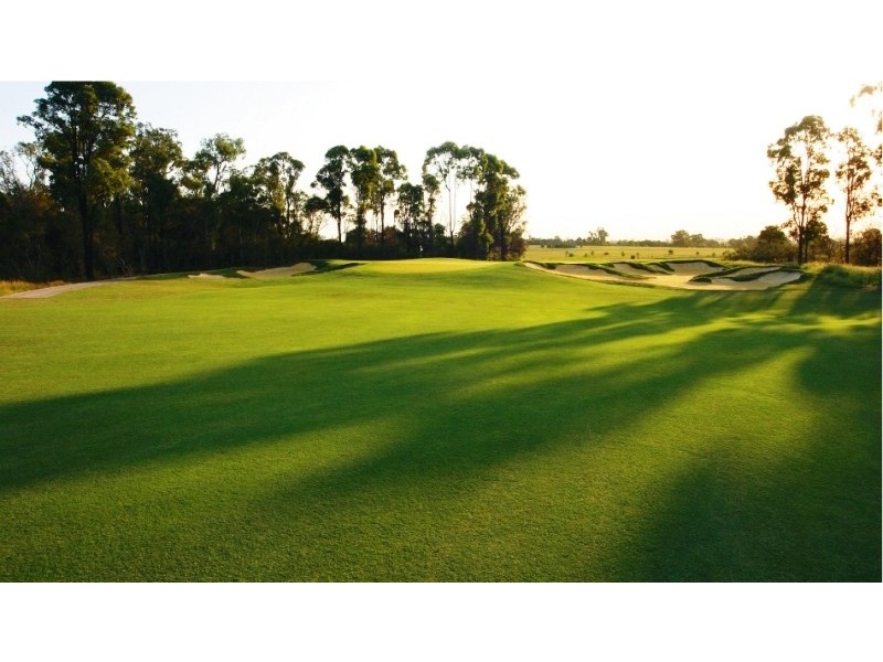 - Twin Creeks Drive, Luddenham NSW 2745
