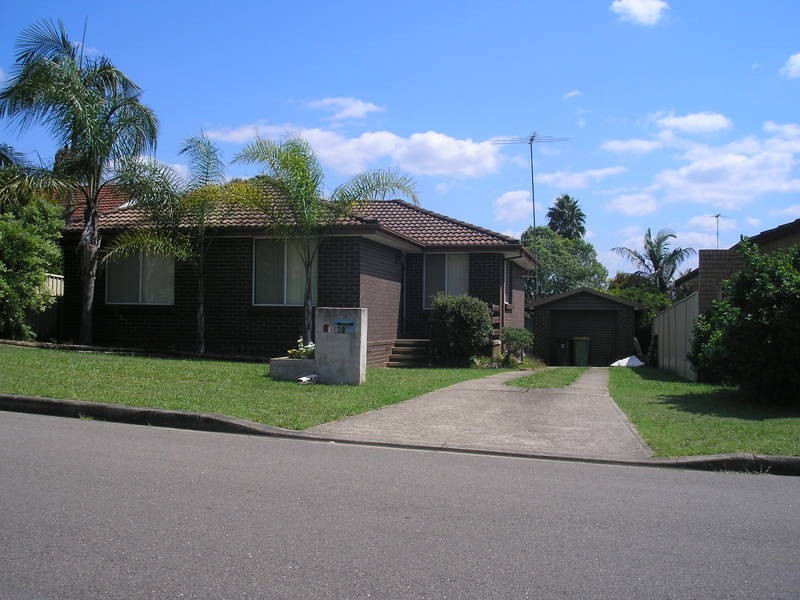 32 Bayley Road, South Penrith NSW 2750