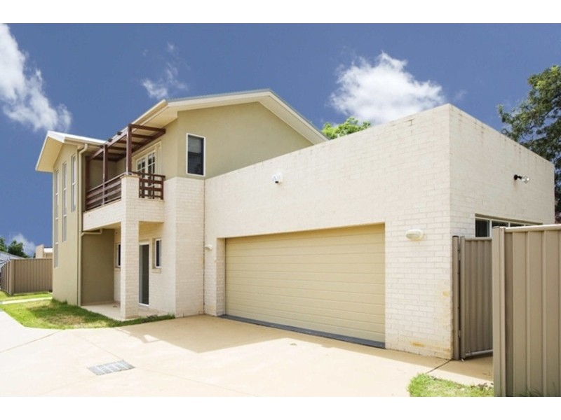 2/52 George Street, Windsor NSW 2756