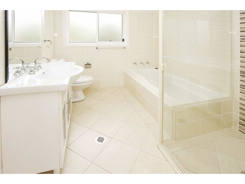 2/52 George Street, Windsor NSW 2756