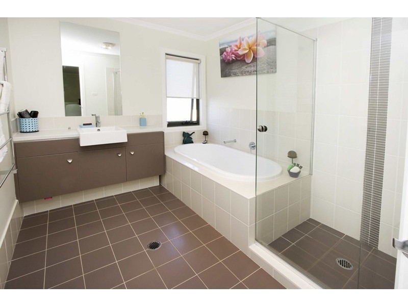 3 Waterside Boulevard, Cranebrook NSW 2749