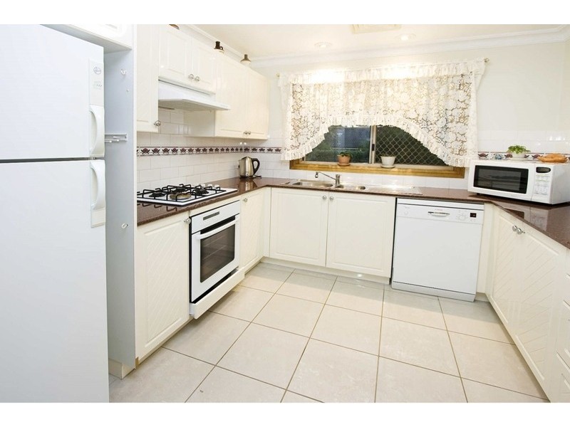 2 Eliza Place, Glenmore Park NSW 2745