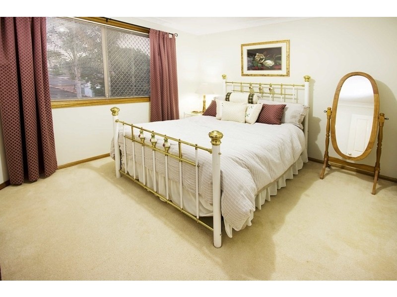 2 Eliza Place, Glenmore Park NSW 2745