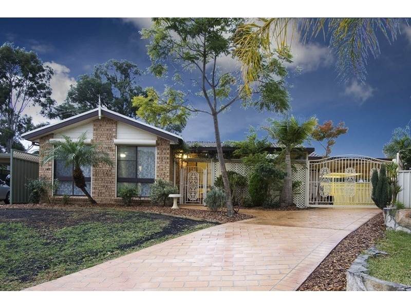 10 Mozart Place, Cranebrook NSW 2749