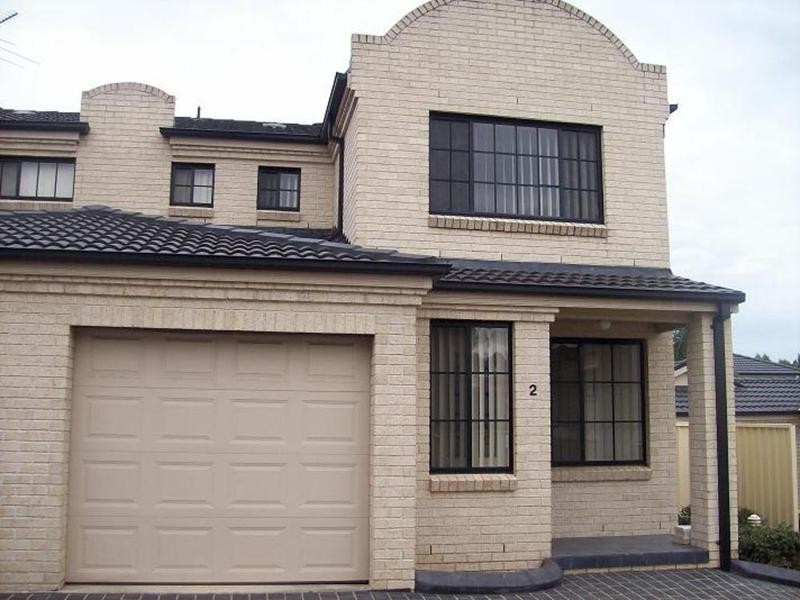 2/46-52 Wattle Road, Casula NSW 2170