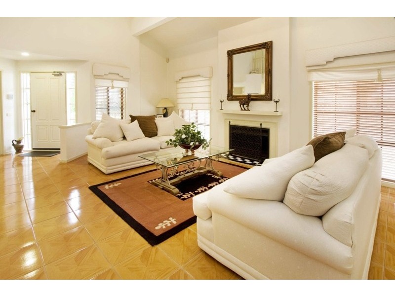 9 Bronte Way, Glenmore Park NSW 2745