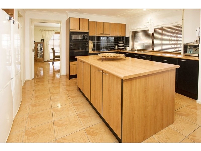 9 Bronte Way, Glenmore Park NSW 2745