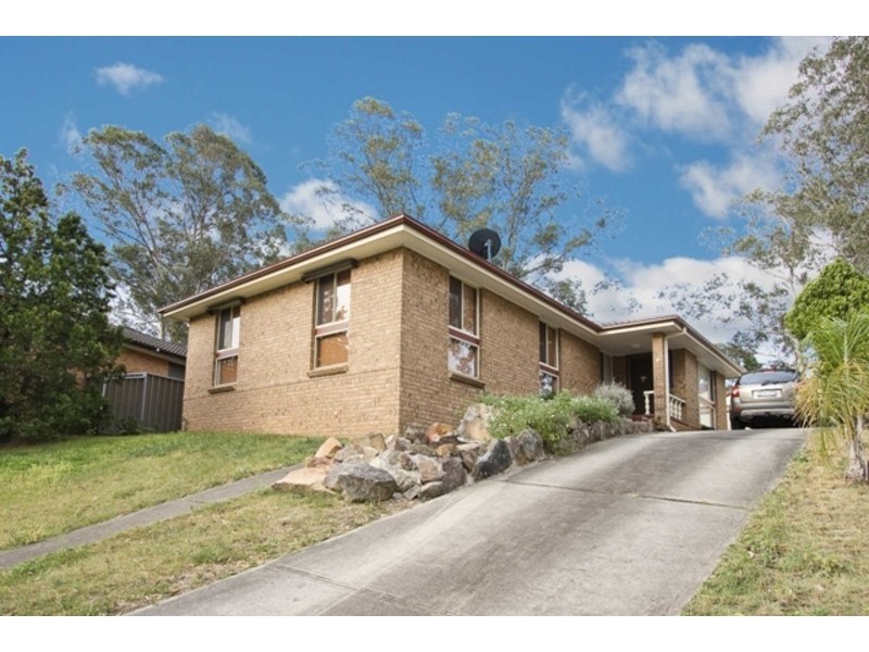 8 Scenic Circuit, Cranebrook NSW 2749