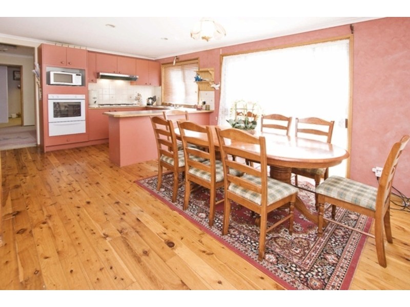 8 Scenic Circuit, Cranebrook NSW 2749