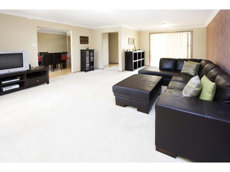 27 Lockyer Avenue, Werrington County NSW 2747