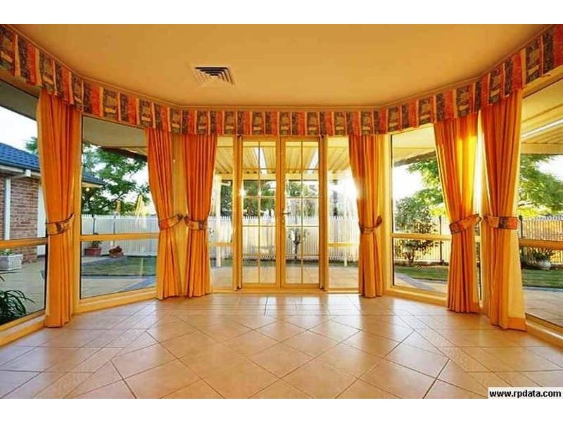 31 Huntingdale Crescent, Glenmore Park NSW 2745