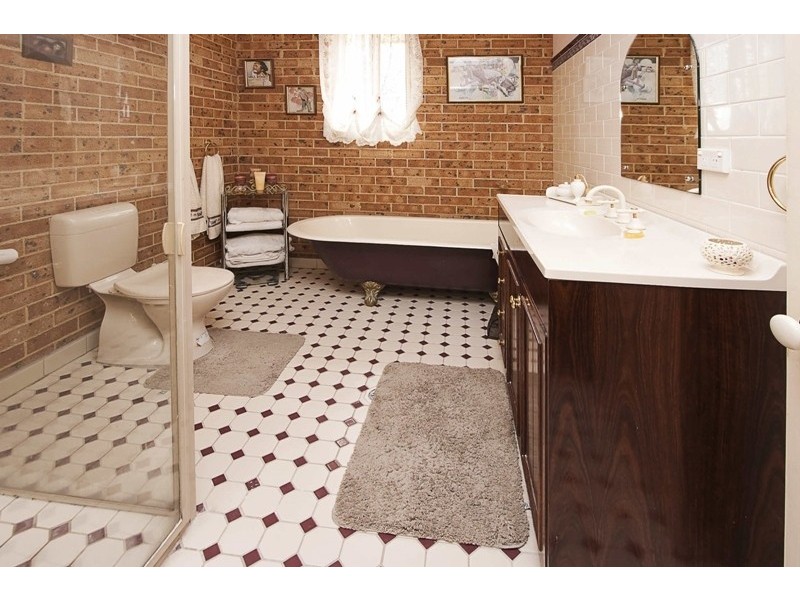 240 Luddenham Road, Orchard Hills NSW 2748