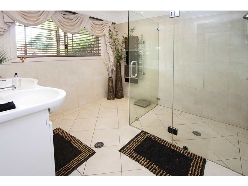 15 Bordeaux Place, Orchard Hills NSW 2748