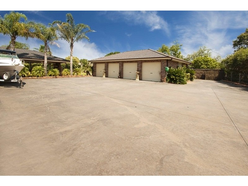 15 Bordeaux Place, Orchard Hills NSW 2748