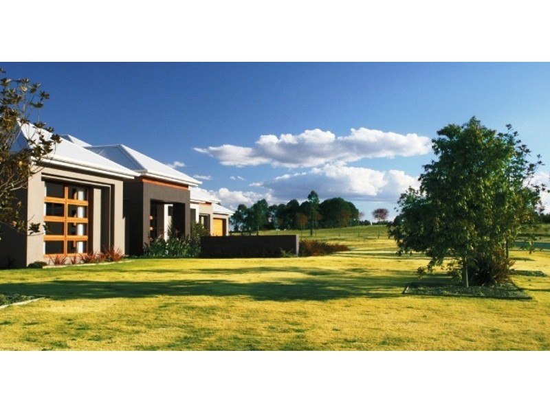 - Twin Creeks Drive, Luddenham NSW 2745