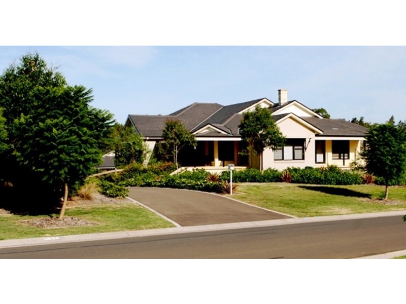 - Twin Creeks Drive, Luddenham NSW 2745